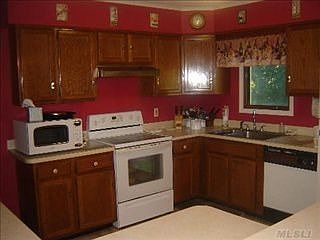 3rd image of 9 Fowler Ave