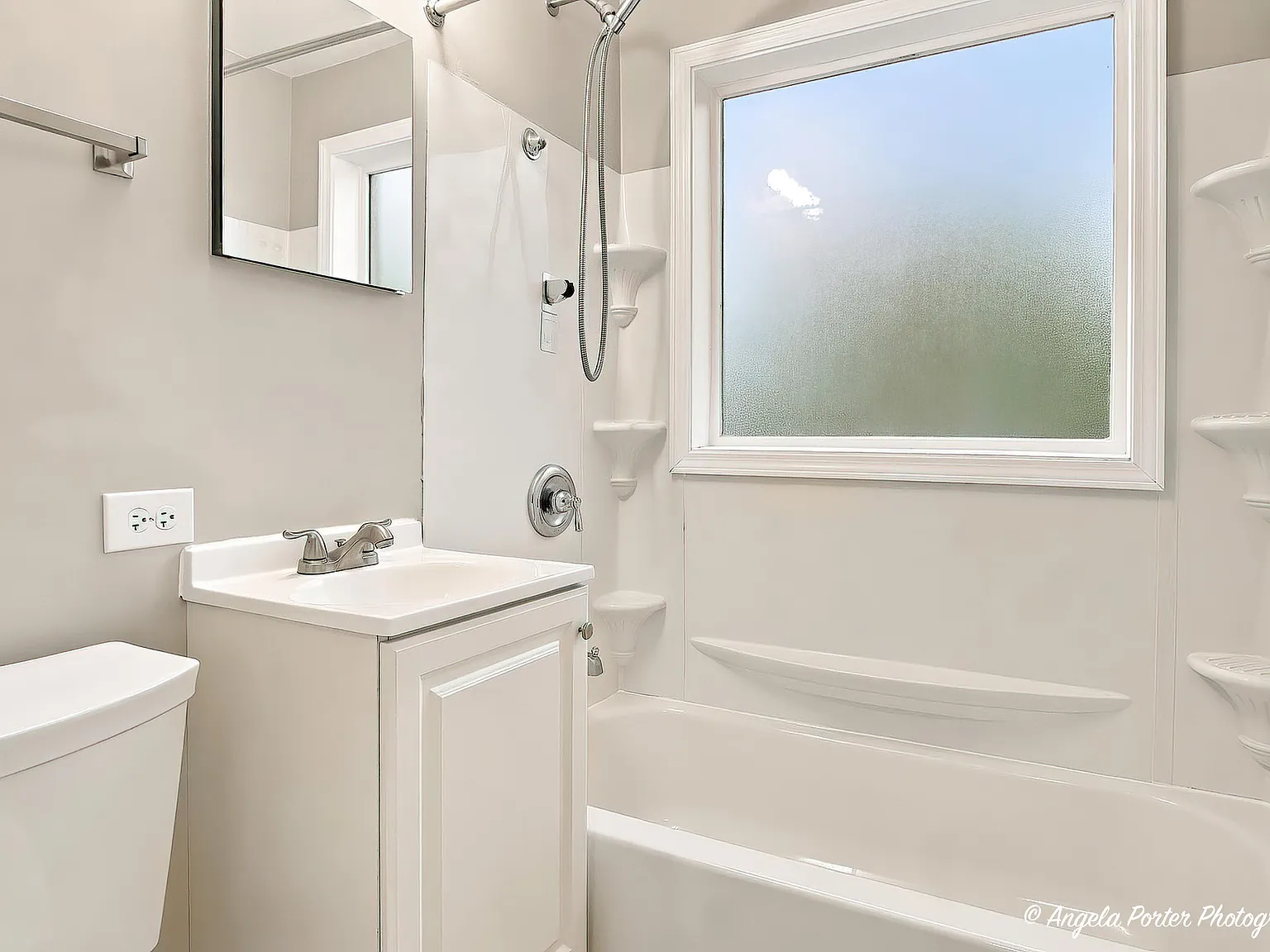 2 bed, 841 sqft, $1,750 — Photo 2