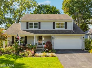 2065 Teaneck Cir, Wixom, MI 48393