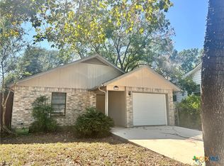 129 Riverside Dr, San Marcos, TX 78666