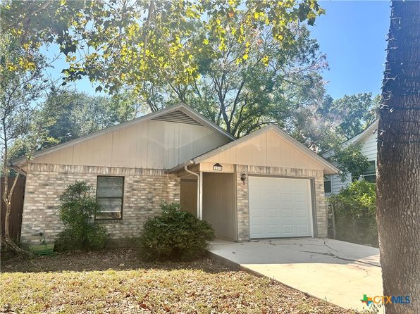 129 Riverside Dr