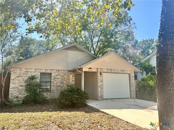 129 Riverside Dr, San Marcos, TX 78666