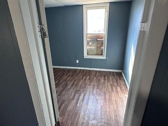 3rd image of 3021 W Montana St