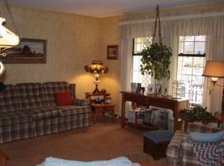 681 Eletson Dr, Crystal Lake, IL 60014