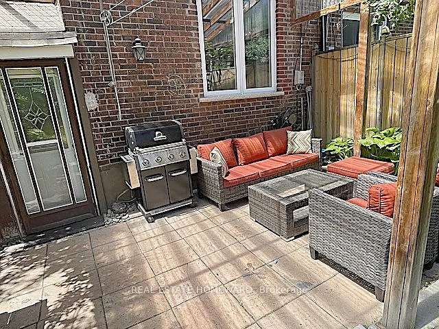 29 Appleton Ave — Photo 46