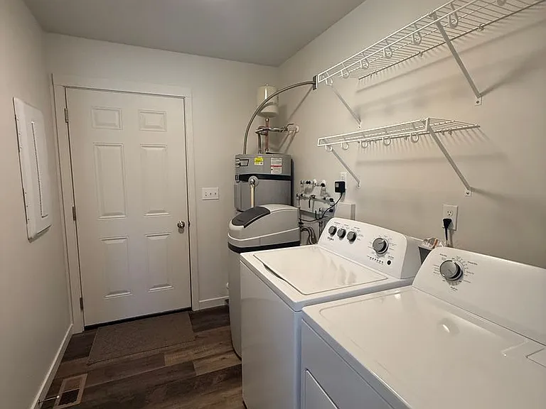 2057 Mahogany Ave — Photo 14