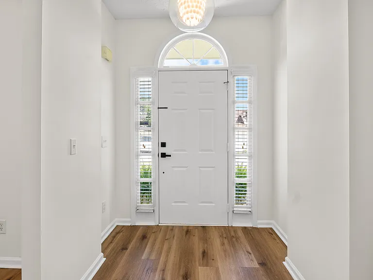 4140 Wildridge Dr — Photo 3