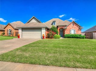 1518 Abbey Rd, El Reno, OK 73036