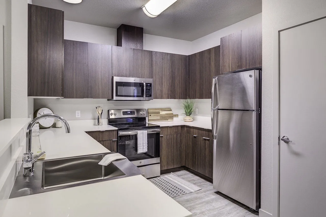 Union Park Apartments — Photo 4