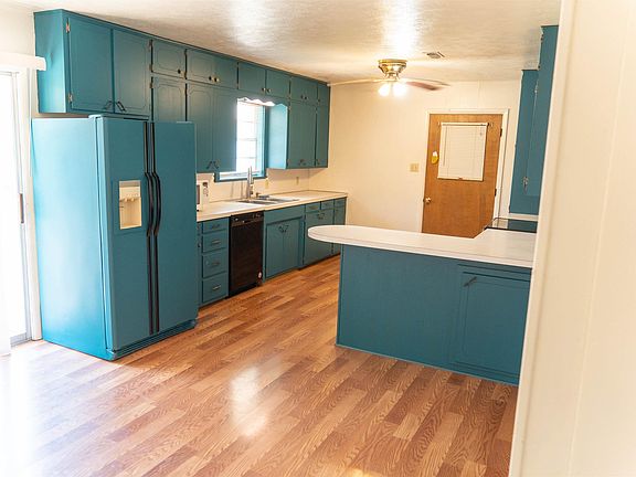 5th image of 131 Dove Ln