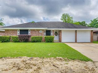 729 E Brown Ln, Deer Park, TX 77536