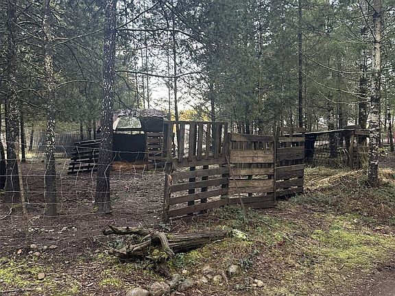 4th image of 231 W Simpson Street