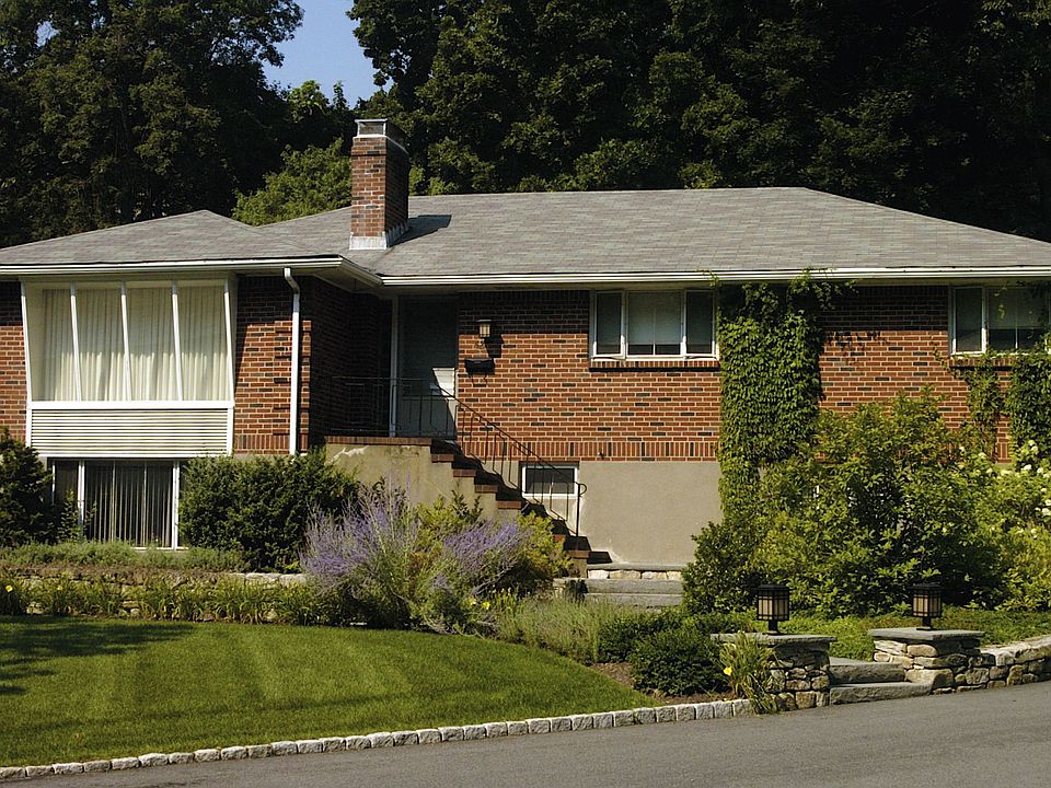 2nd image of 52 Jennings Rd
