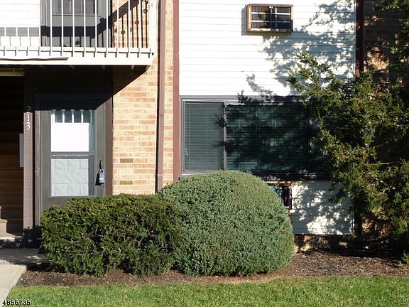 2nd image of 213 Cricket Ln
