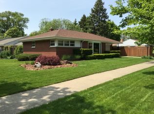 1512 Maple St, Des Plaines, IL 60018