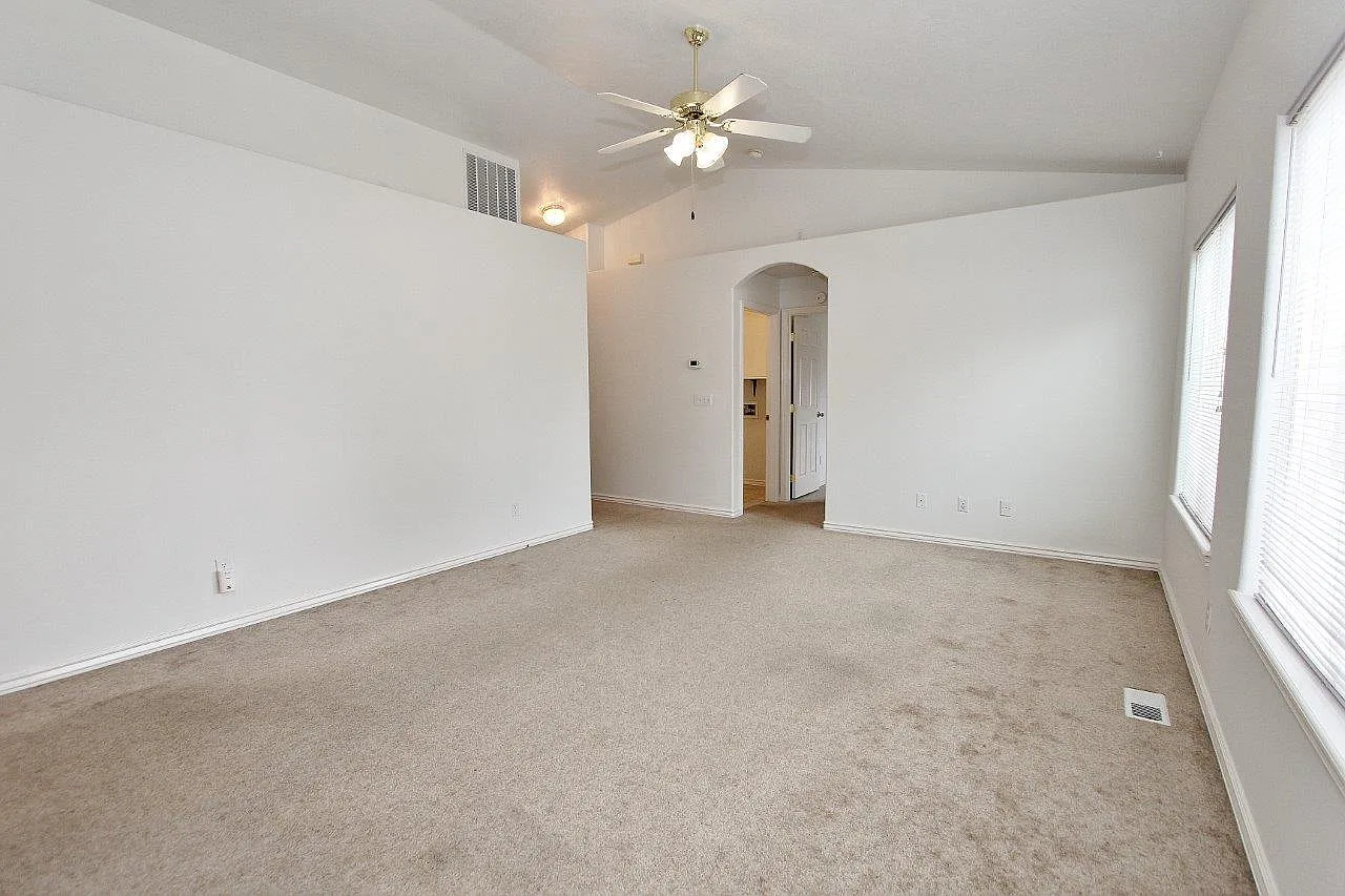 3 bed, 1268 sqft, $1,850 — Photo 3