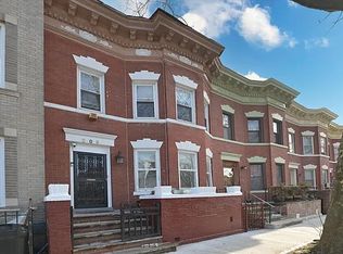 209 E 9th St, Brooklyn, NY 11218