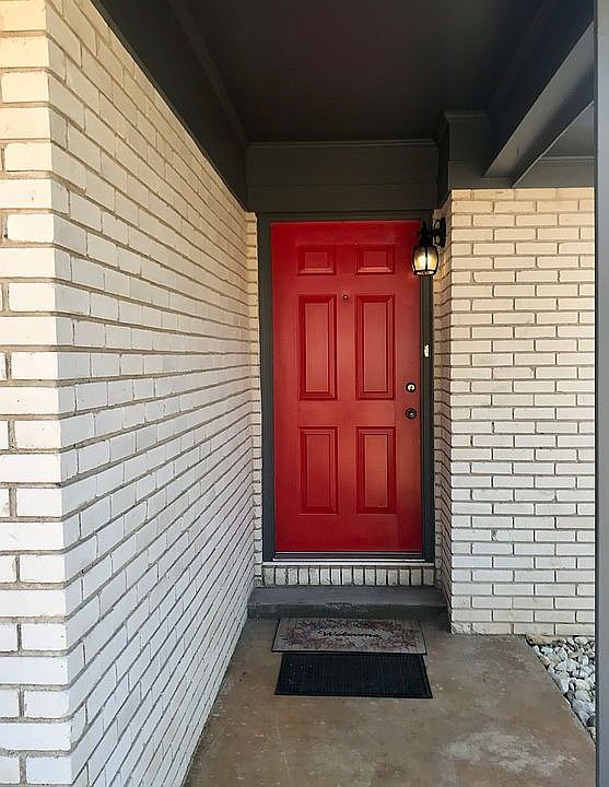 2nd image of 1500 Woodland Dr