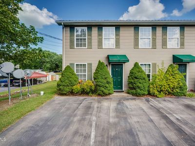 568 Gray Station Rd APT 1, Johnson City, TN, 37615