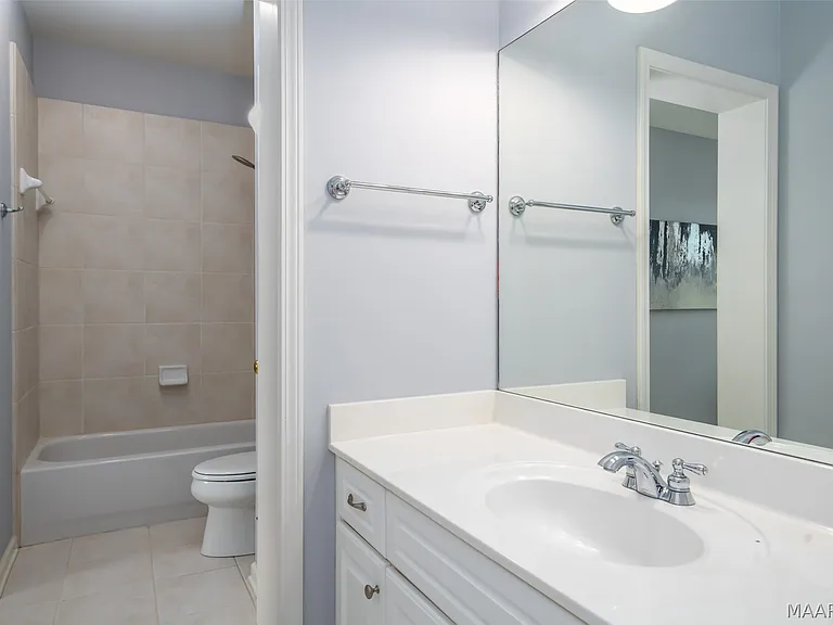 2230 Wyndgate Dr — Photo 32