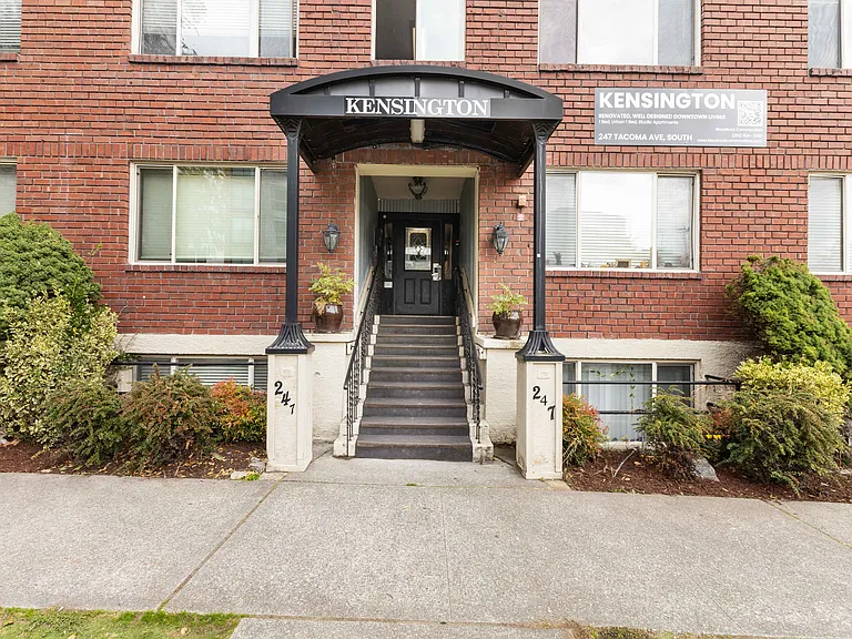 Kensington Apartments — Photo 41