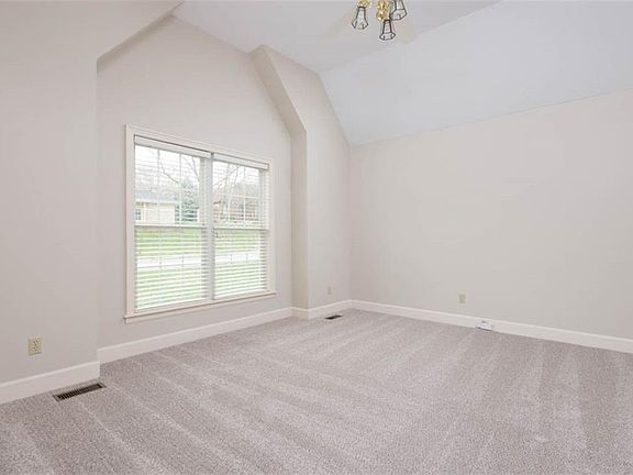 5th image of 4500 Turnberry Dr
