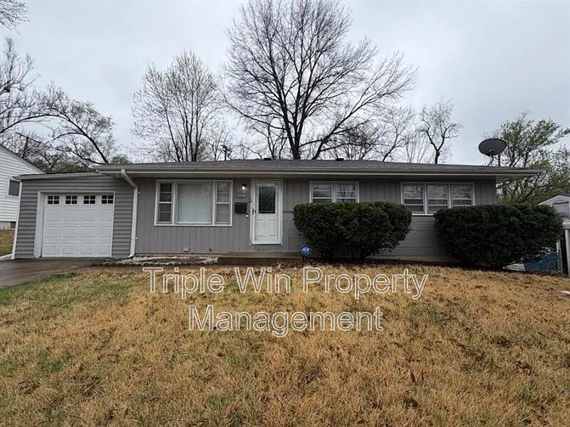 914 Hutton Pl photo 1