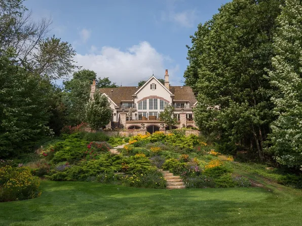 N4550 North St, Green Lake, WI 54941
