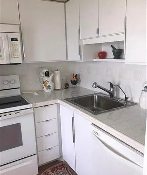 3300 N Palm Aire Dr #606 — Photo 41