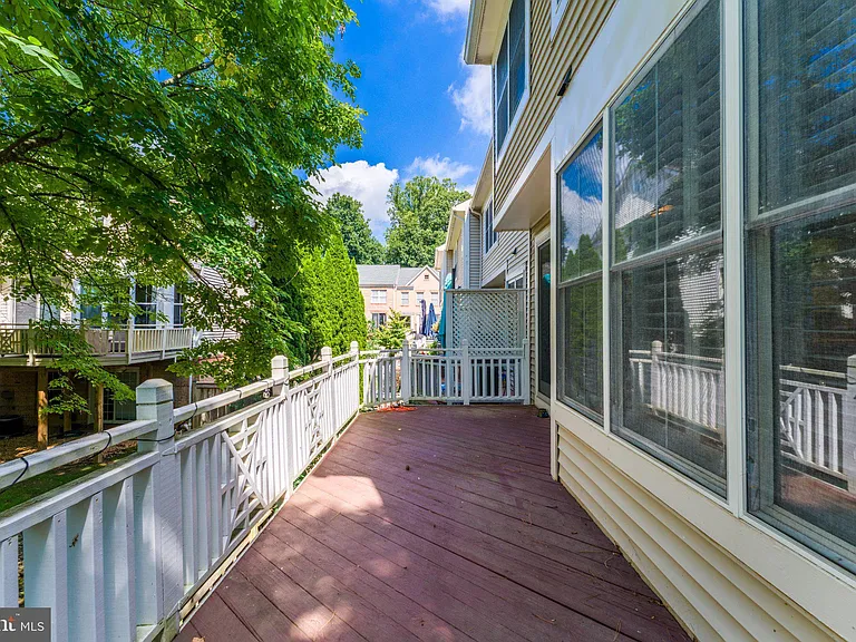 11485 Waterhaven Ct — Photo 34