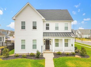 930 Olmstead St, Chesapeake, VA 23323