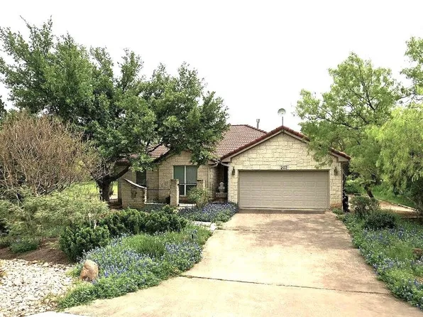 203 Hi Cir W, Horseshoe Bay, TX 78657