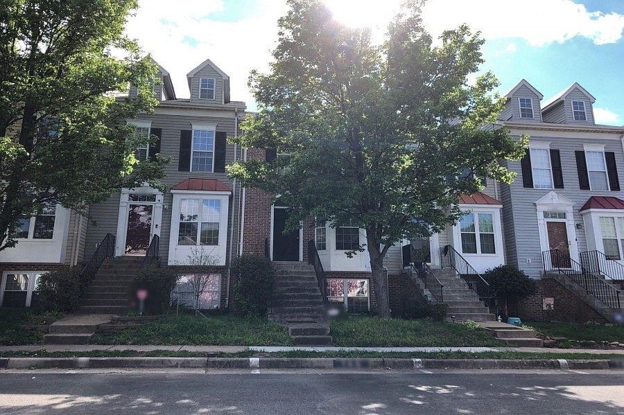 1st image of 16193 Taconic Cir