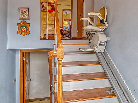 4th image of 924 Whippoorwill Dr