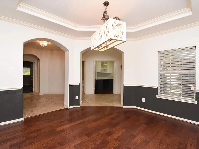 16915 Locust Springs Dr — Photo 6