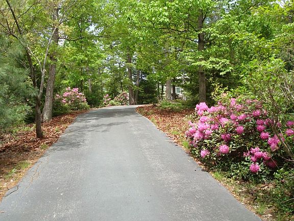 3rd image of 954 Chenocetah Dr