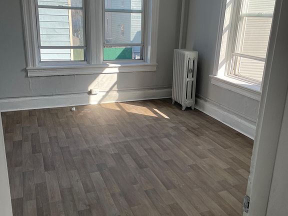 5th image of 233-239 Beacon Ave #6
