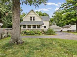 5948 Whiteford Rd, Sylvania, OH 43560