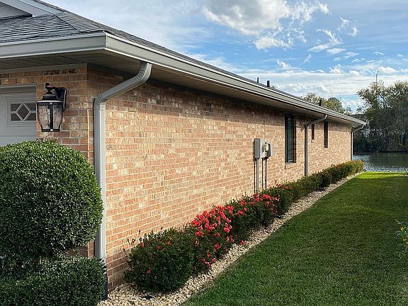 4th image of 476 Caribbean Dr