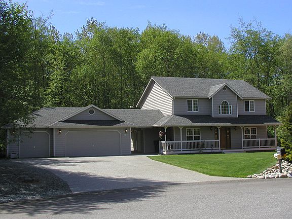 www.LamoureuxRealEstate.com