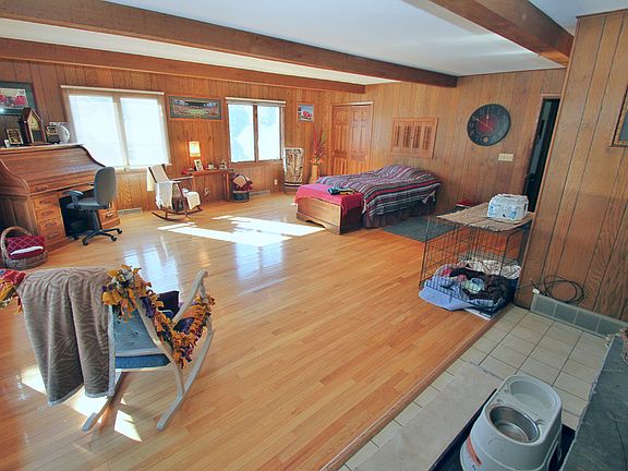 3rd image of W226N3961 Grandview Dr