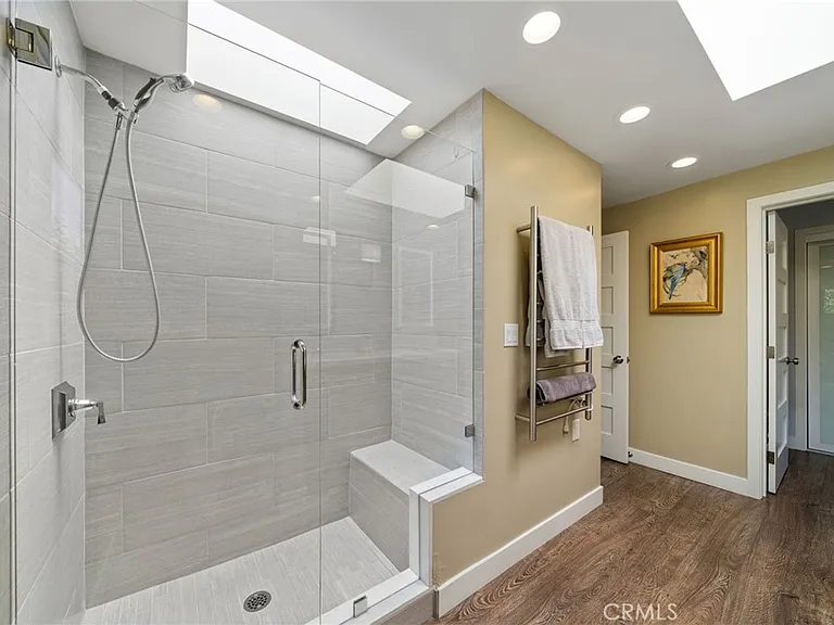215 Monterey Dr — Photo 20