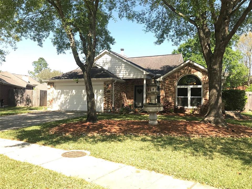 1st image of 4203 Royal Manor Dr