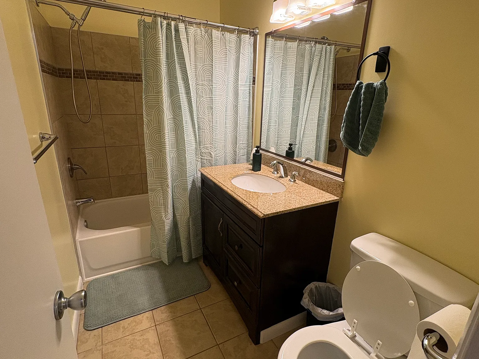 4 bed, 1368 sqft, $950 — Photo 4