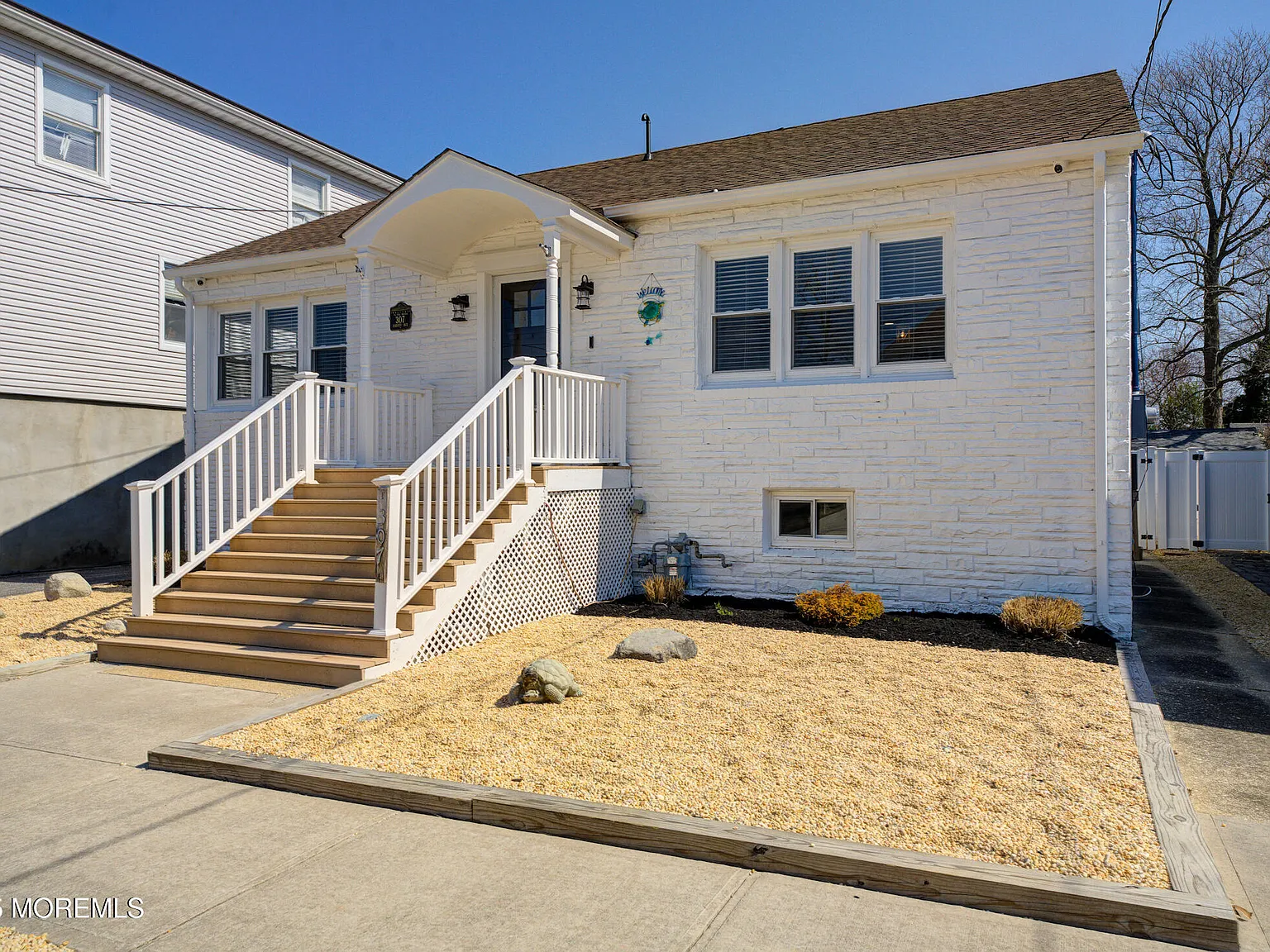 3 bed, 1104 sqft, $2,800 — Photo 2