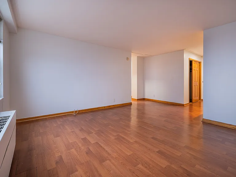 2625 Park Ave #9C — Photo 6