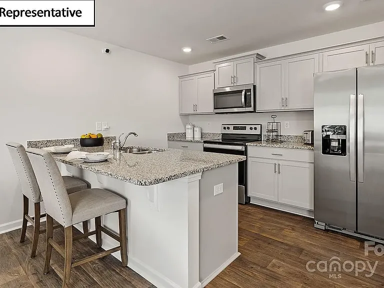 5026 Hyrule Dr — Photo 7