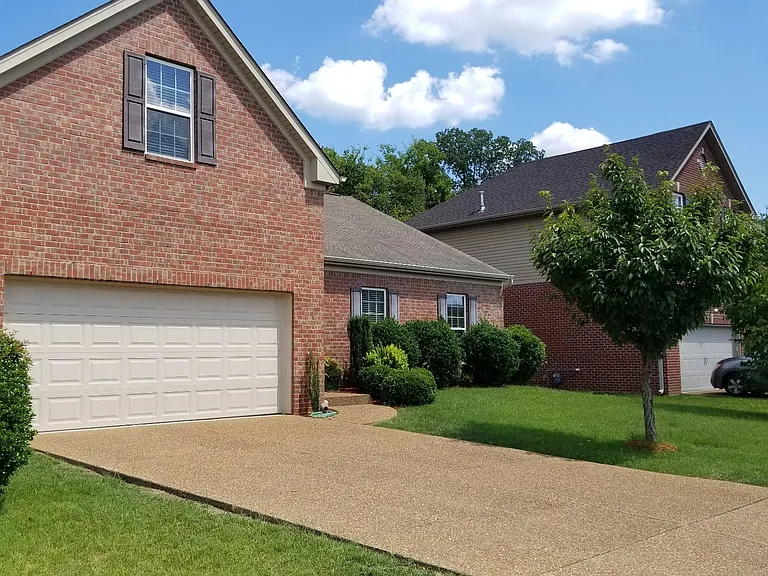 7908 Oakfield Grv — Photo 2