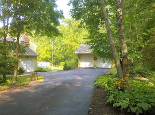 1607 Woodland Rd, Green Lane, PA 18054