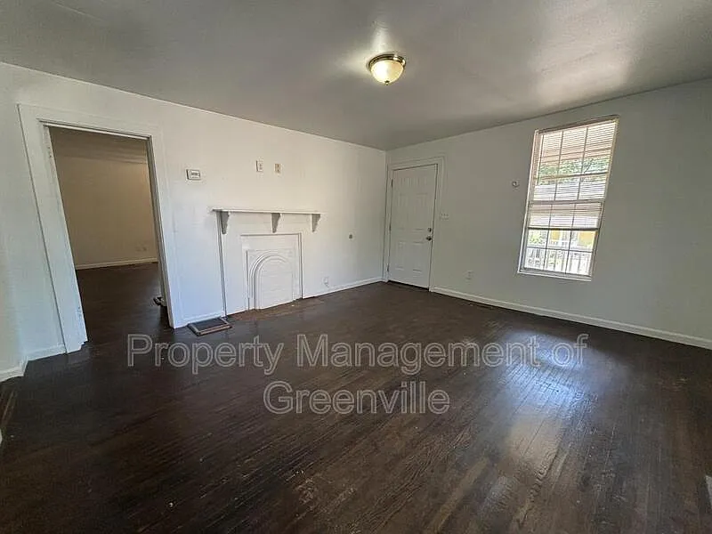 2 bed, 1.0 bath, 938 sqft, $1,075 — Photo 4